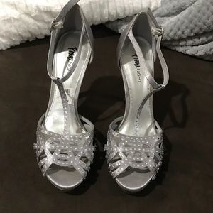 Women’s heels size 7 1/2